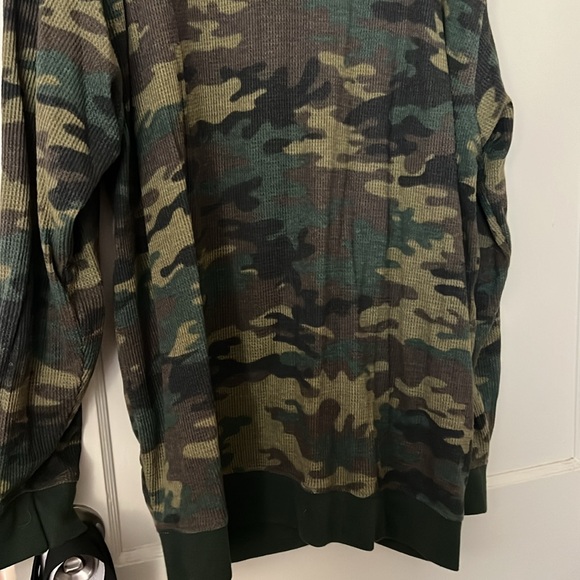 PJ mark camo sweater size: XXL - Picture 7 of 7